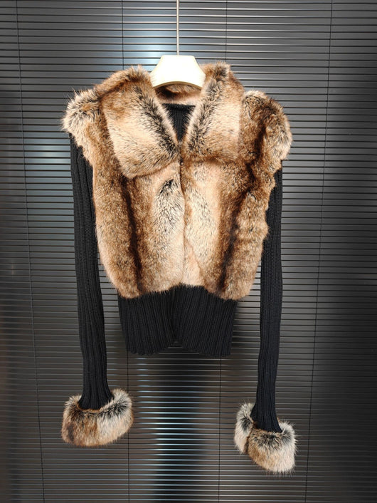 Suéter Slim Fit Ecológico con Patchwork de Lana y Detalles de Piel - Colección Invierno - Image 10