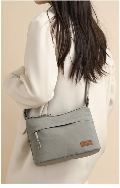 Bolso Mensajero Impermeable Multifuncional de Nylon para Mujer - Image 14
