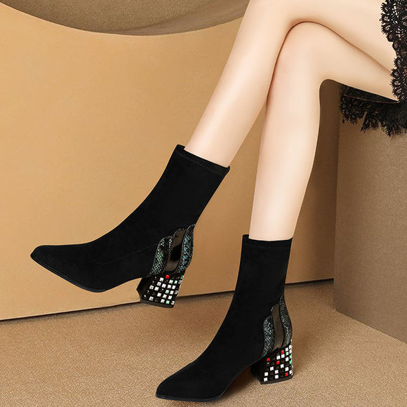 Botas Tacón Alto con Punta Afilada y Detalles de Cristal