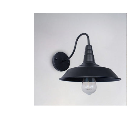 Lámpara de Pared Estilo Retro para Patios y Jardines - Image 11