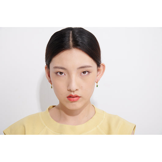 Aretes Rectangulares Minimalistas Chapados en Oro - Estilo Fashion Blogger - Image 16