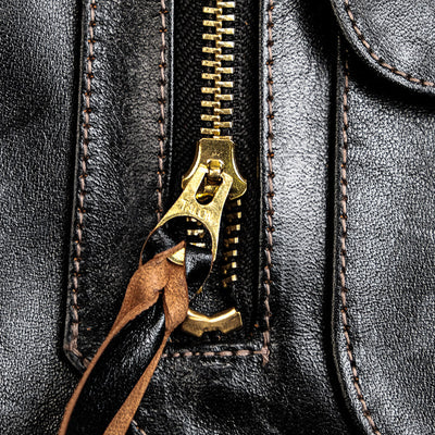 Chaqueta para Hombre con Cuello de Piel Desmontable y Cinturón Ajustable - Image 11