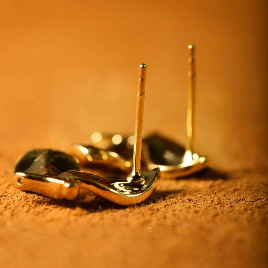 Aretes Mariposa en Oro 18K con Hoja Amarilla - Diseño Personalizado Étnico - Image 4