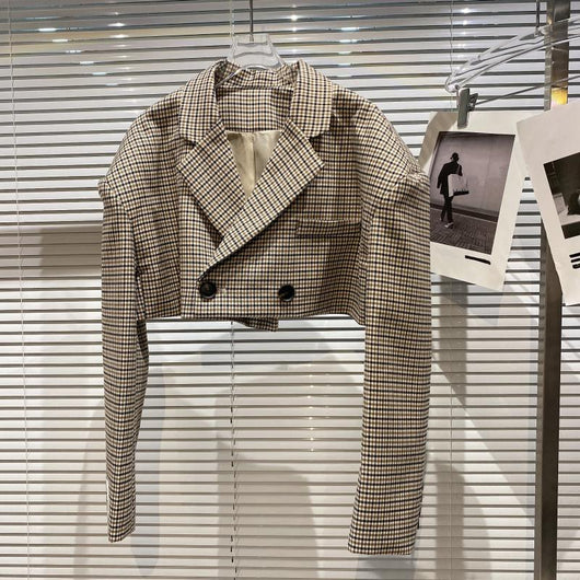 Traje Ejecutivo Mujer: Blazer Corto con Falda Plisada Contraste - Image 8