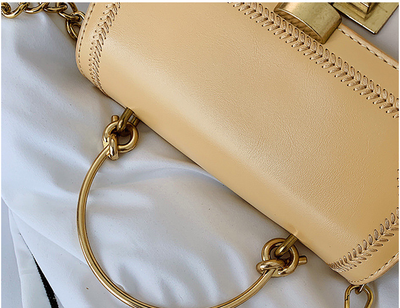 Bolso Bandolera Cuadrado Pequeño con Cadena - Image 15