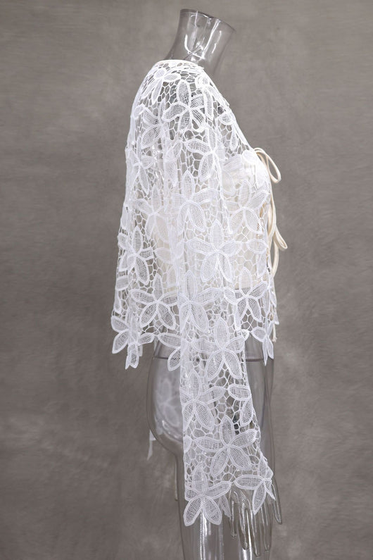 Vestido Bandage Elegante con Encaje Floral Calado y Bordado - Image 9
