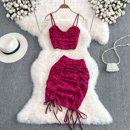 Conjunto de Top Ajustado y Falda Alta con Cordón