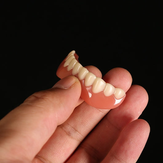 Adhesivos Blanqueadores de Dientes con Frenos de Silicona - Image 5