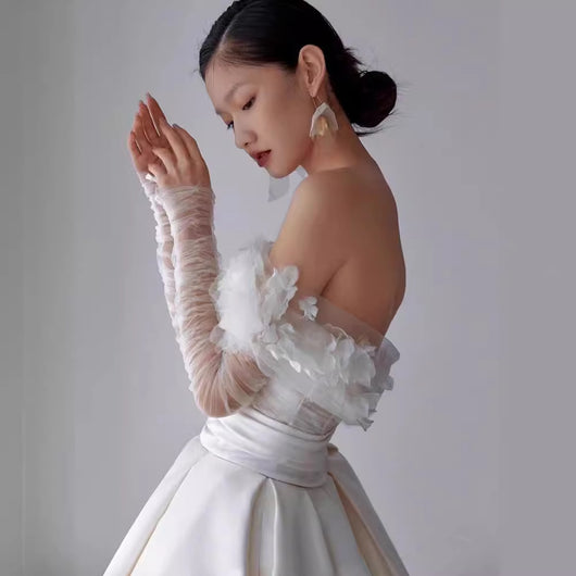 Vestido de Novia Hombro Descubierto Estilo Mori Elegante y Minimalista - Image 9