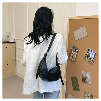 Bolso Mensajero de Cuero Suave Capacidad Grande para Llevar Bajo el Brazo - Image 23
