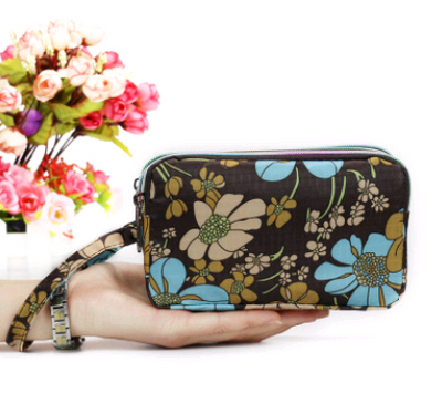 Billetera Táctil para Mujer con Tres Compartimentos y Bolsillo para Celular - Image 16