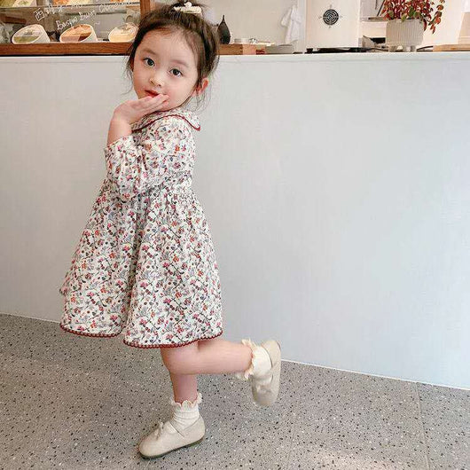 Vestido Princesa Infantil con Cuello Muñeca y Detalles de Encaje - Image 4