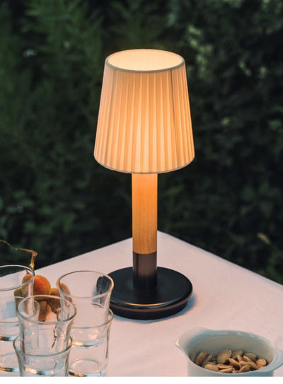 Lámpara Portátil LED para Lectura en Espacios Exteriores - Image 12