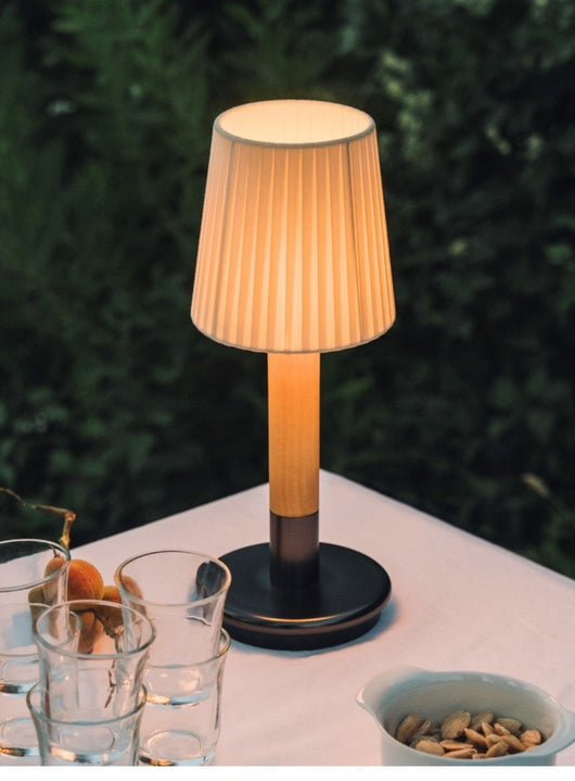 Lámpara Portátil LED para Lectura en Espacios Exteriores - Image 12