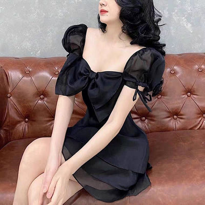 Vestido Negro Elegante con Escote Cuadrado y Falda de Organza con Lazo - Image 8
