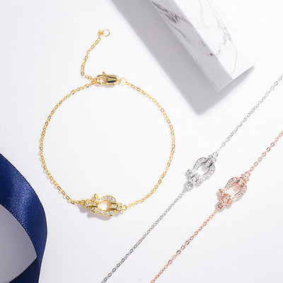 Pulsera de Herradura en Plata con Diamantes Incrustados - Diseño Minimalista - Image 12