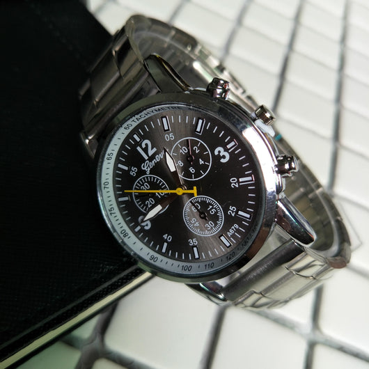 Reloj de Acero con Correa de Metal y Seis Esferas - Image 6
