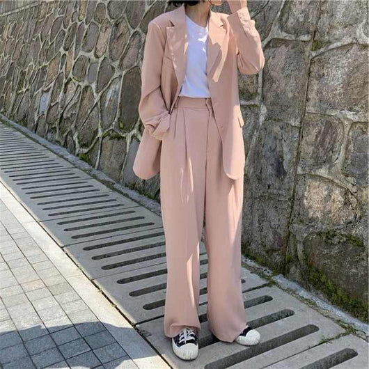 Traje Otoñal con Pantalón Palazzo Drapeado - Image 6