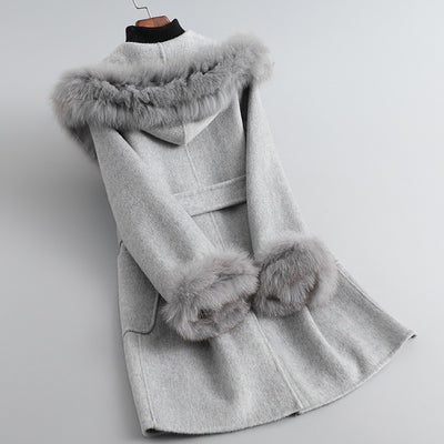 Abrigo de Invierno para Mujer en Lana de Oveja con Corte Ajustado - Image 2