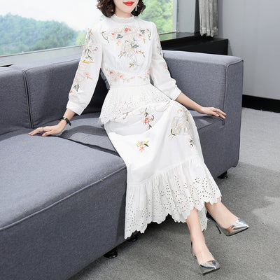 Vestido Largo con Cuello Mao y Bordados Florales en Patchwork - Image 10