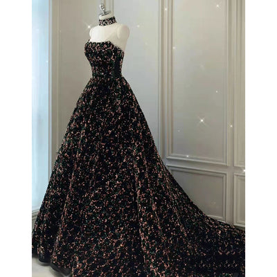 Vestido de Actuación con Lentejuelas y Cola Elegante para Mujer - Image 4