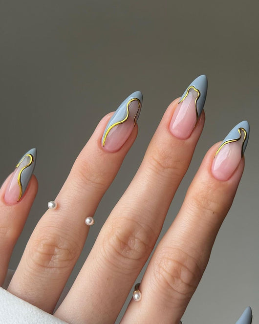 Manicura Francesa Artesanal de Almendra con Acabado Premium - Image 5