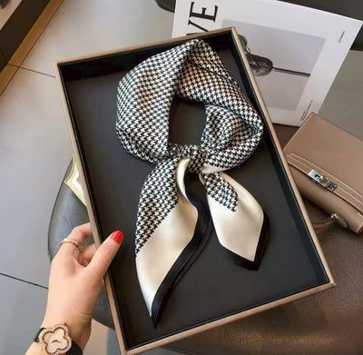 Pañuelo de Seda Cuadrado Versátil para Mujer - Image 12