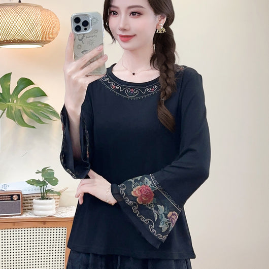 Blusa Crop Bordada Estilo Chino con Mangas Acampanadas