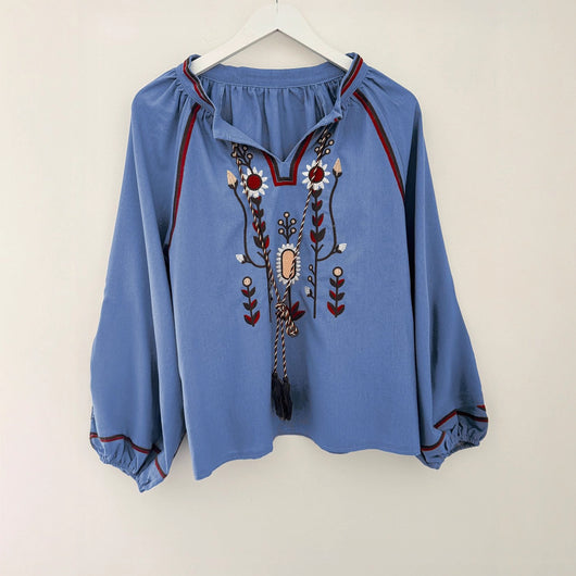 Blusa Casual de Gasa con Cuello Redondo y Bordados para Mujer - Image 4