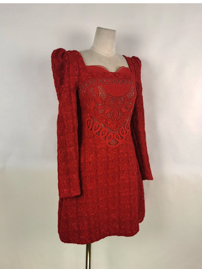 Vestido Rojo Elegante con Mangas Abullonadas para Fiestas y Año Nuevo - Image 4