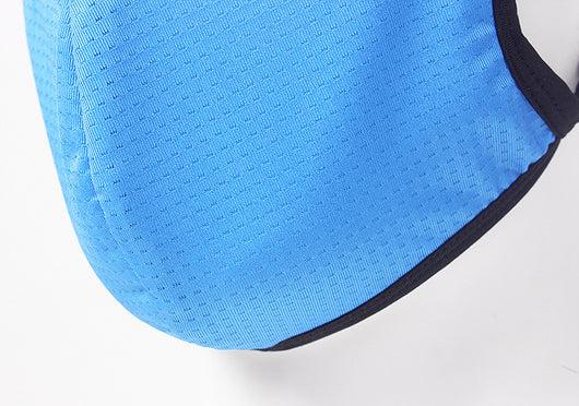 Black breathable polyester dust mask with textured fabric and ear loops, suitable for men and women in all seasons. - Image 19