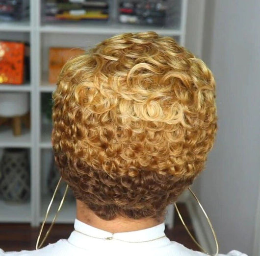 Peluca Corta de Fibra Sintética Envuelta a Mano para Mujer - Image 4