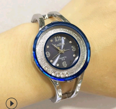 Reloj de Pulsera para Dama de Acero con Pedrería Móvil - Image 3