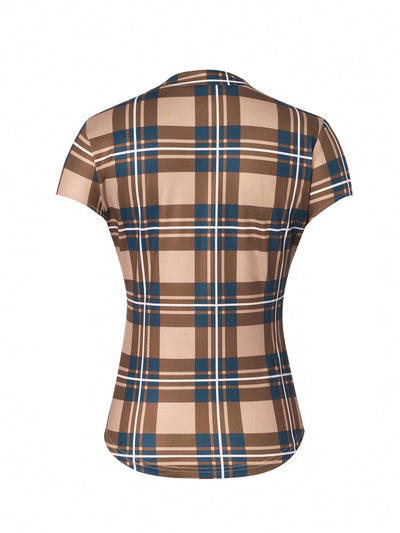 Blusa Cuadriculada con Cuello Camisero y Amarre en el Pecho - Image 9