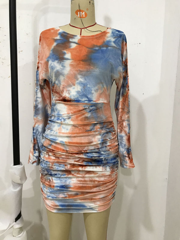 Vestido Velvet Ajustado con Mangas Murciélago y Detalle Graffiti en Cadera - Image 6