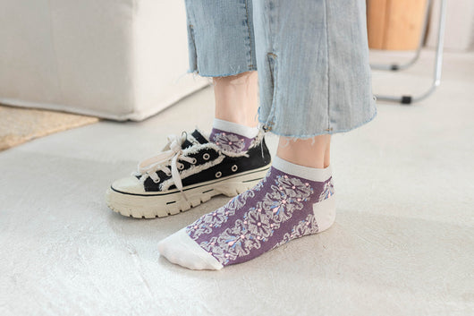 Calcetines de Malla Jacquard Ultrafinos para Mujer - Estilo Retro Ins - Image 23