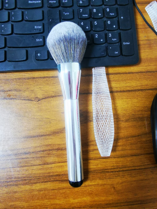Brocha Grande para Rubor Tipo Llama - Pincel de Maquillaje Profesional - Image 14