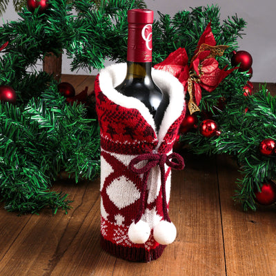 Juego de Copas para Vino Navideño con Bolas de Lana Roja - Image 2