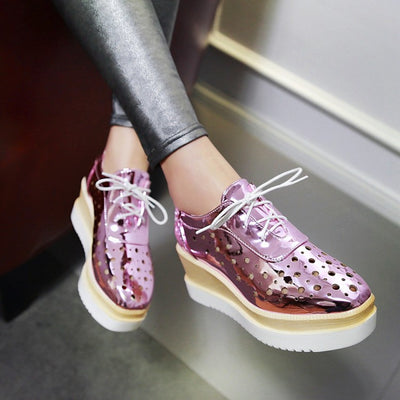 Zapatos Plataforma con Ojetes de Cordones