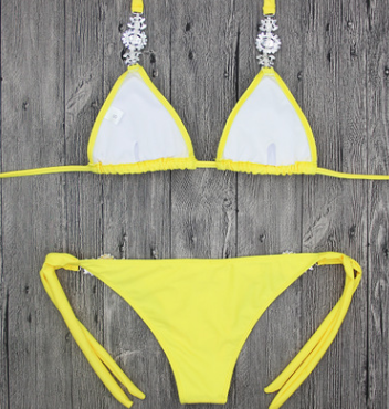 Bikini Bandage Dividido en Colores Sólidos con Detalles Diamantados - Image 19