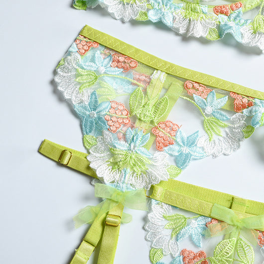 Conjunto de Tres Piezas de Ropa Interior de Malla Floral Artesanal Fruncida - Image 5