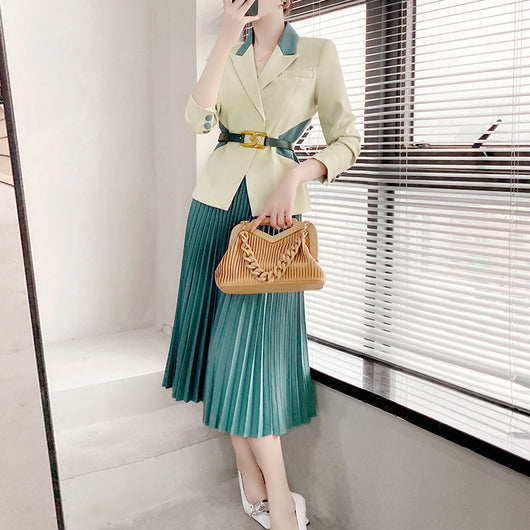 Conjunto Elegante de Falda Plisada Verde Premium Dos Piezas - Image 12