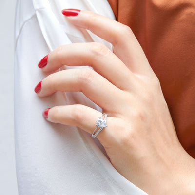 Anillo de Plata con Diamante Simulado en Forma de Gota para Mujer - Image 10
