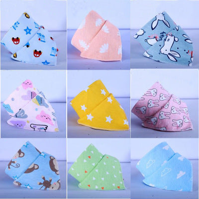 Babero Triangular de Algodón con Diseño Infantil y Doble Botón - Image 2