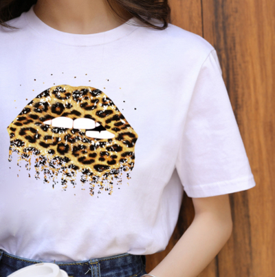 Blusa Estampada con Leopardo y Labios - Estilo Western Casual para Mujer - Image 70