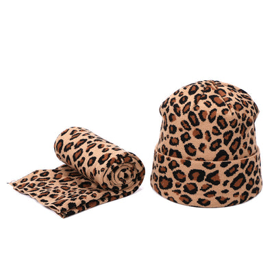 Conjunto de Gorro y Bufanda de Lana Tejida con Estampado de Leopardo