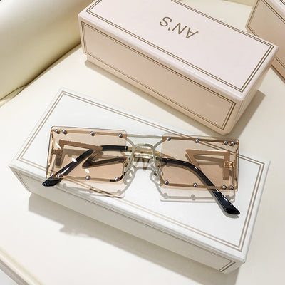 Gafas de Sol con Cadena Decorativa - Image 2