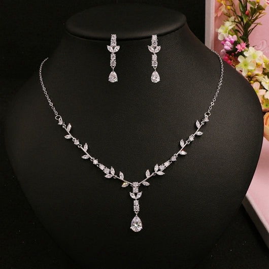 Conjunto de Collar y Aretes de Novia con Circonita Brillante - Joyería Artesanal - Image 9