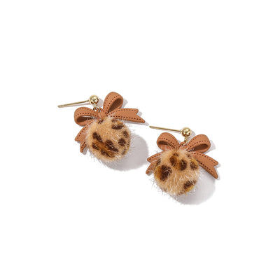 Aretes Conejo Peluche Suave con Acabado Aterciopelado - Image 20