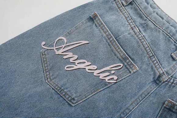 Calça Harem Jeans Cintura Alta Estampa de Anjo - Caimento Solto e Versátil